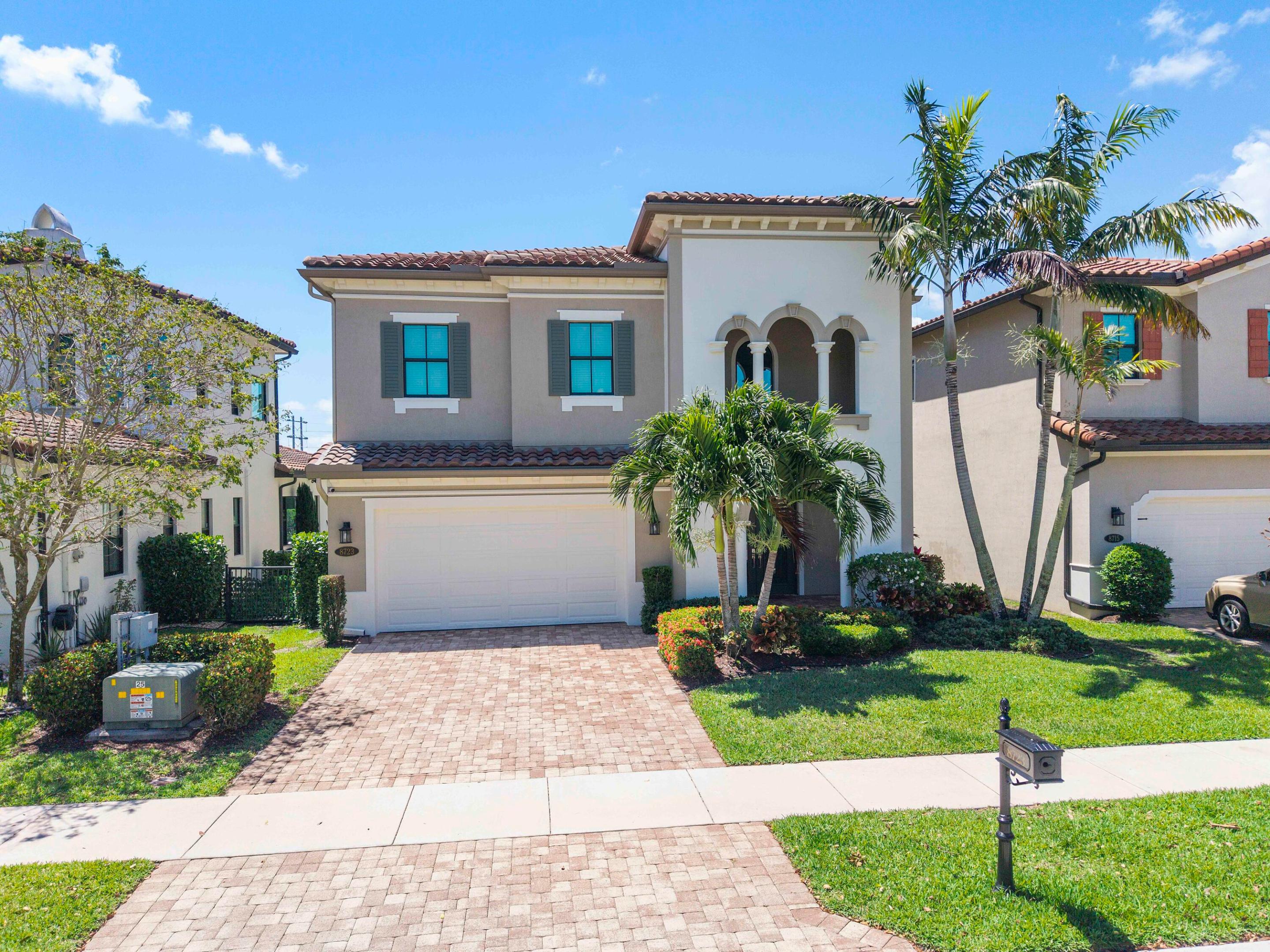 PALM MEADOWS ESTATES - Residential