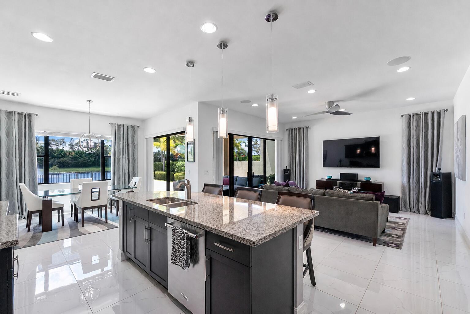 PALM MEADOWS ESTATES - Residential