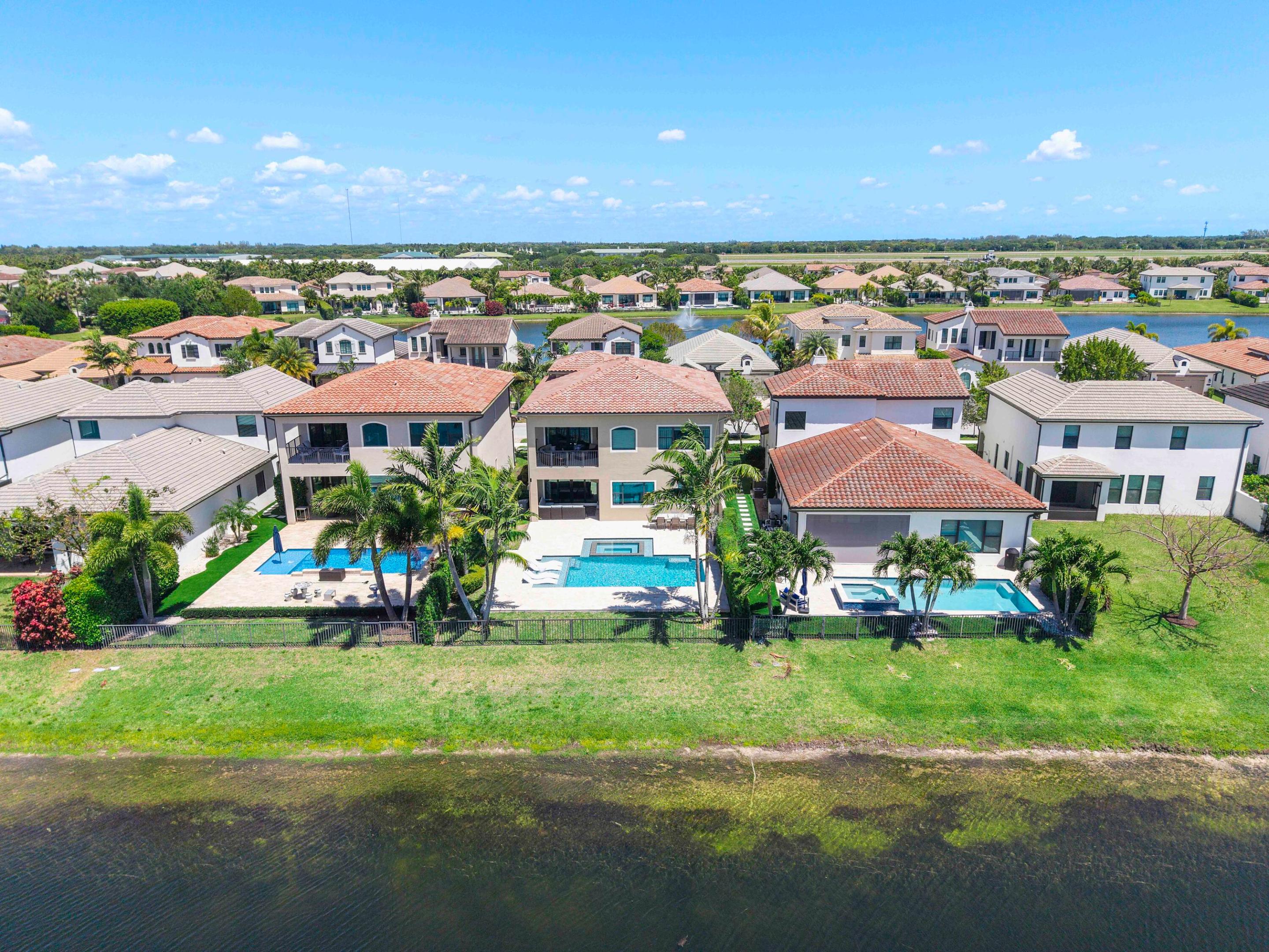 PALM MEADOWS ESTATES - Residential