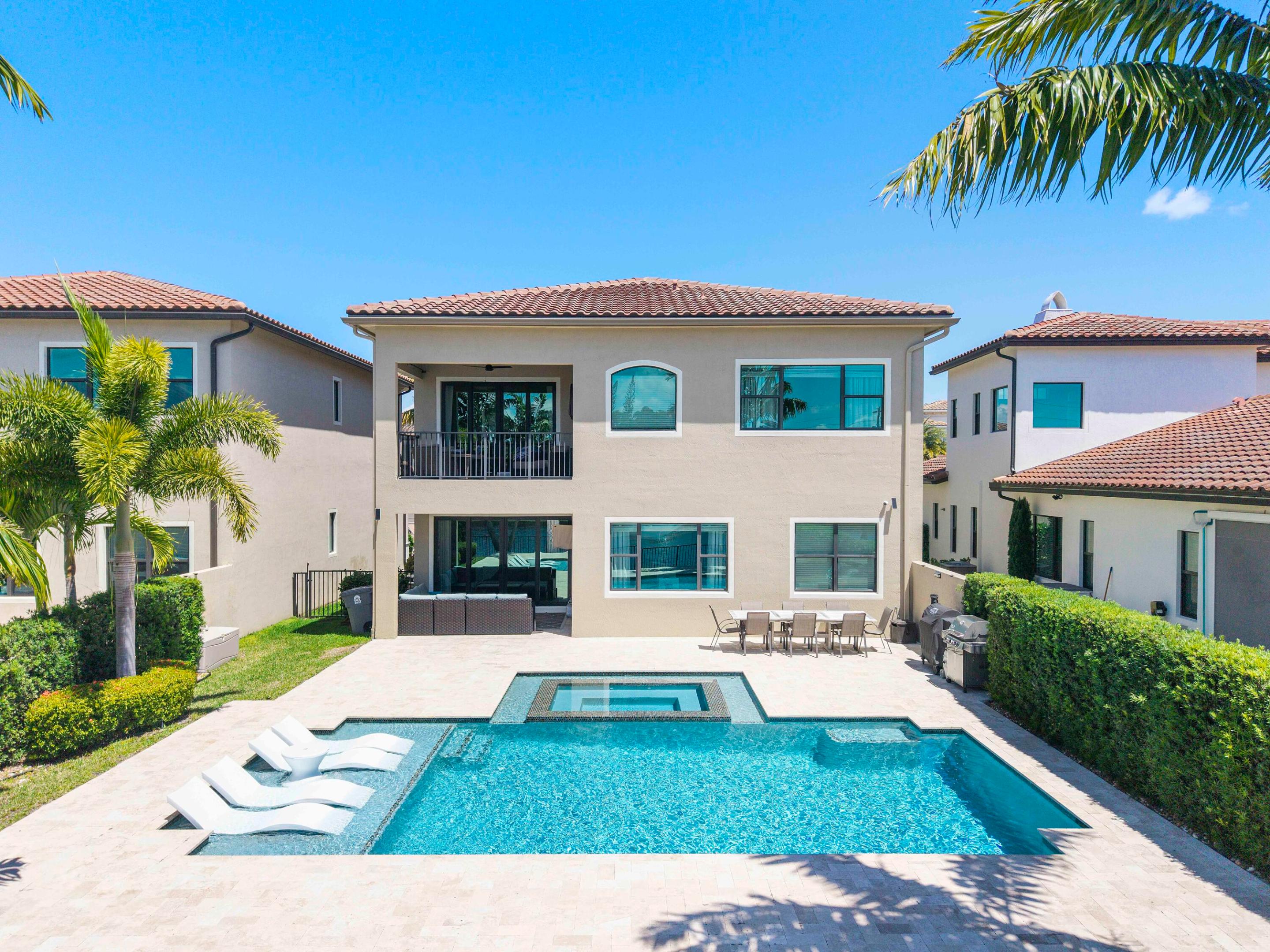 PALM MEADOWS ESTATES - Residential