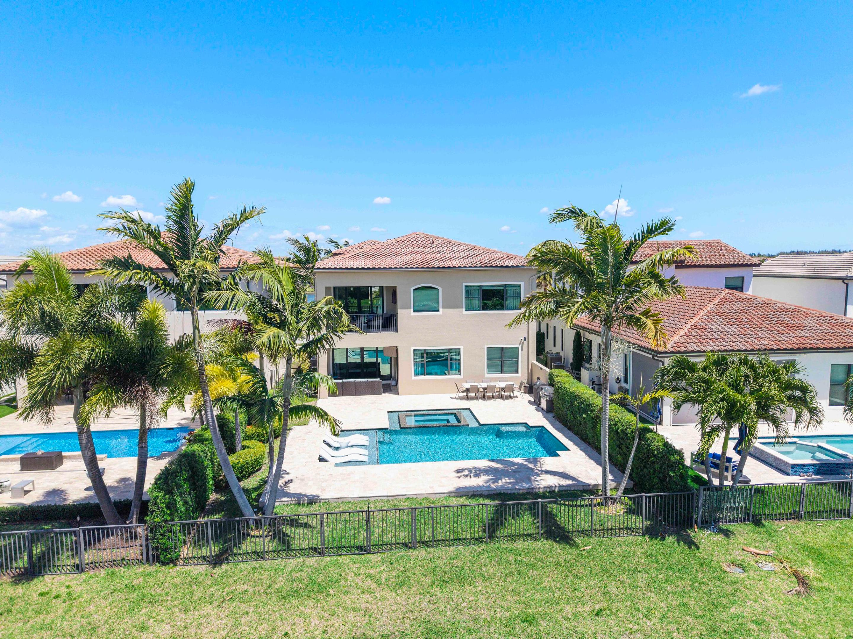 PALM MEADOWS ESTATES - Residential