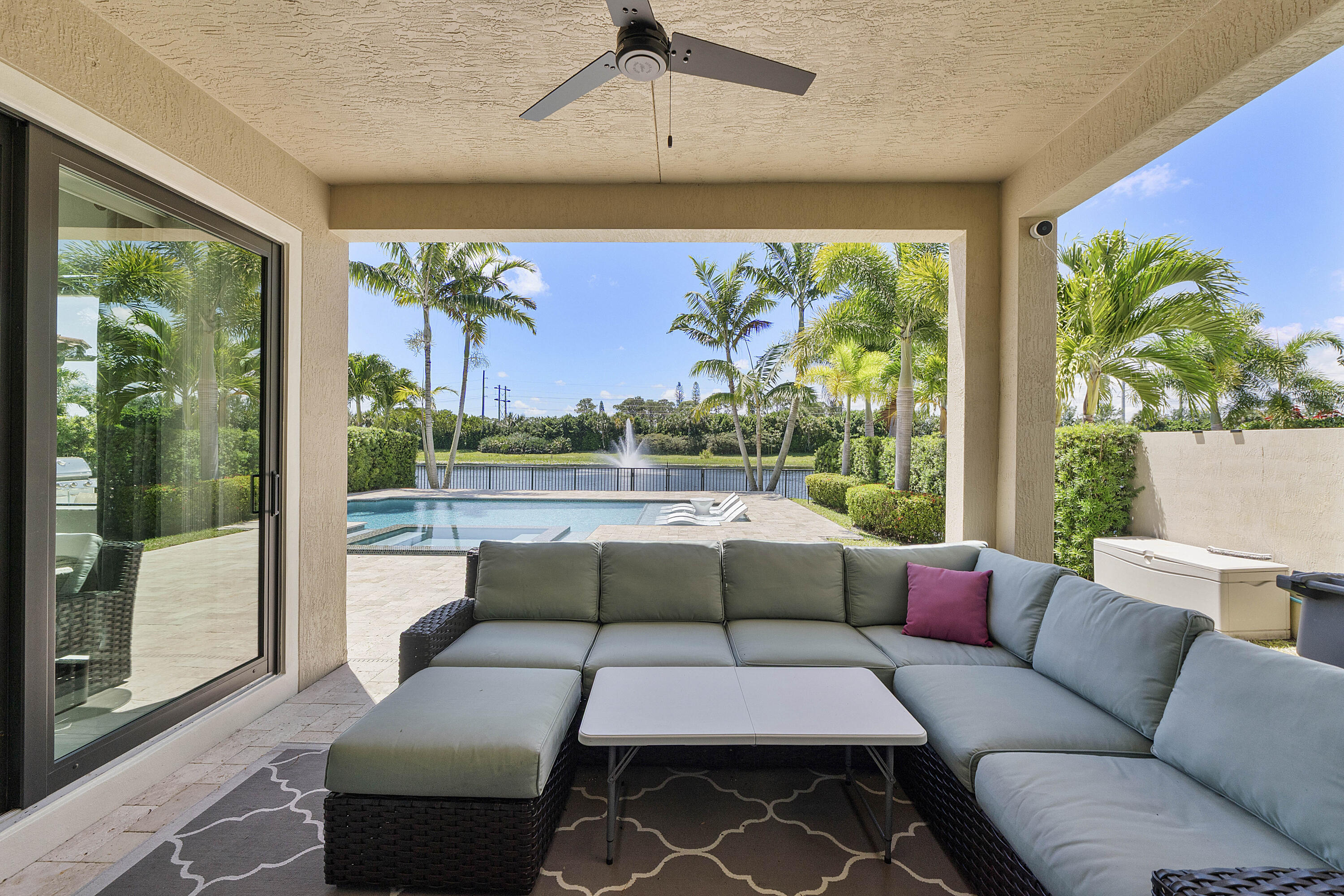 PALM MEADOWS ESTATES - Residential