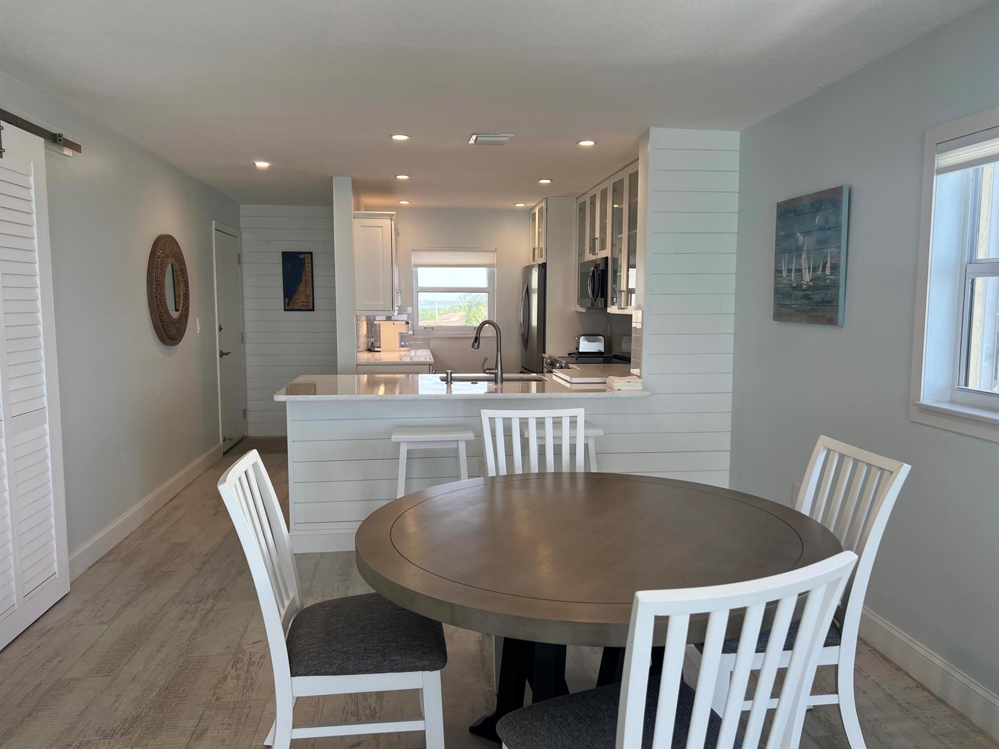 SAND DOLLAR VILLAS CONDOM - Residential Lease