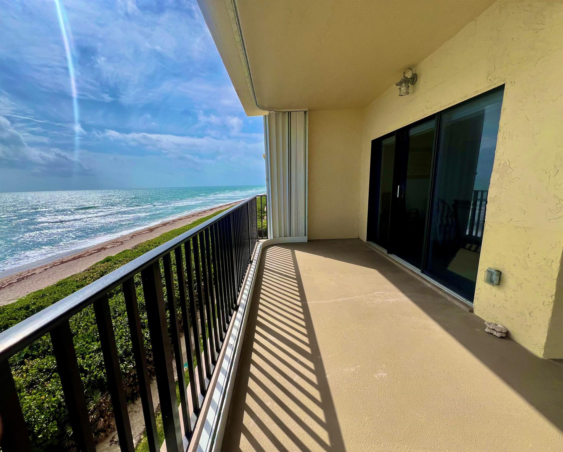 SAND DOLLAR VILLAS CONDOM - Residential Lease