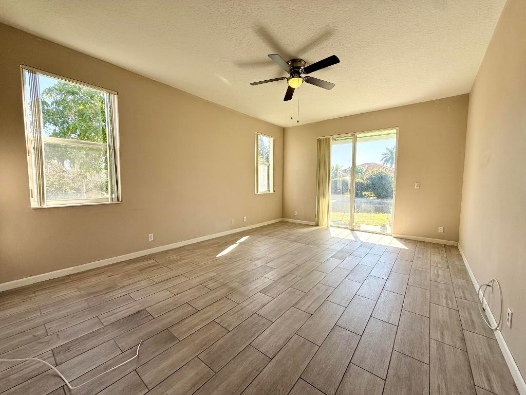 OLIVE TREE PAR 6B - Residential