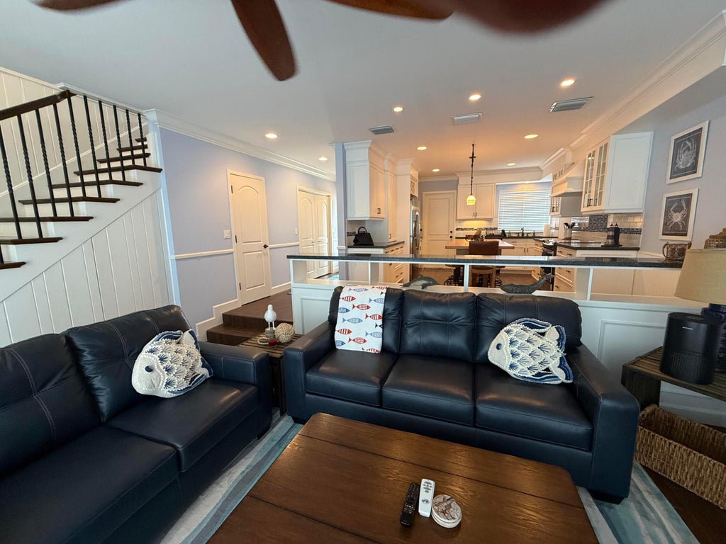 Photo of 426 SE 17TH Terrace #1B, Deerfield Beach, FL 33441 (MLS # B26075869)