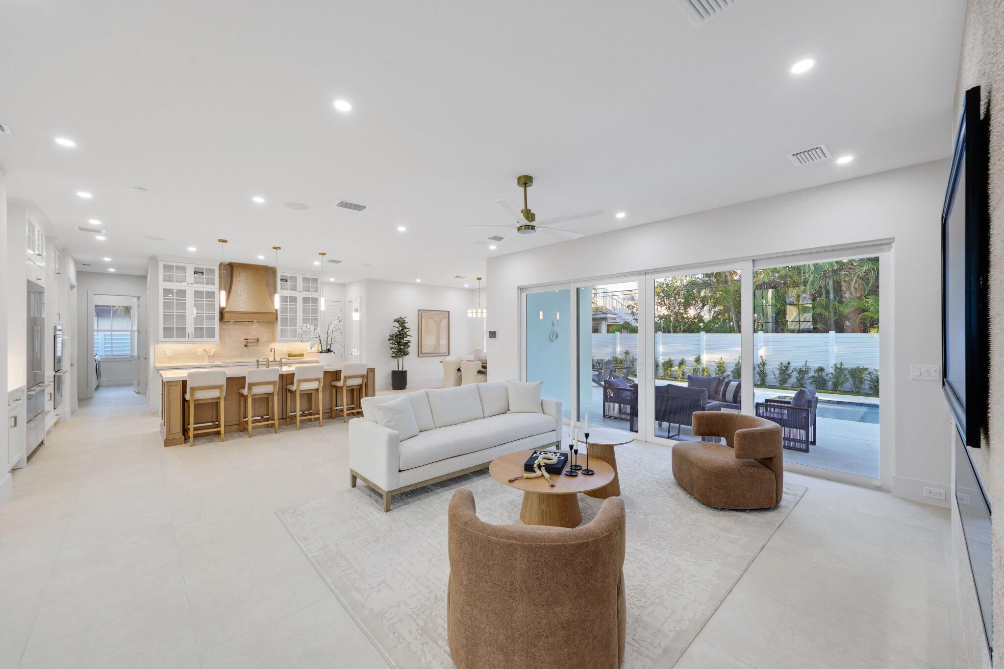 PALM BEACH ISLES 1 - Residential