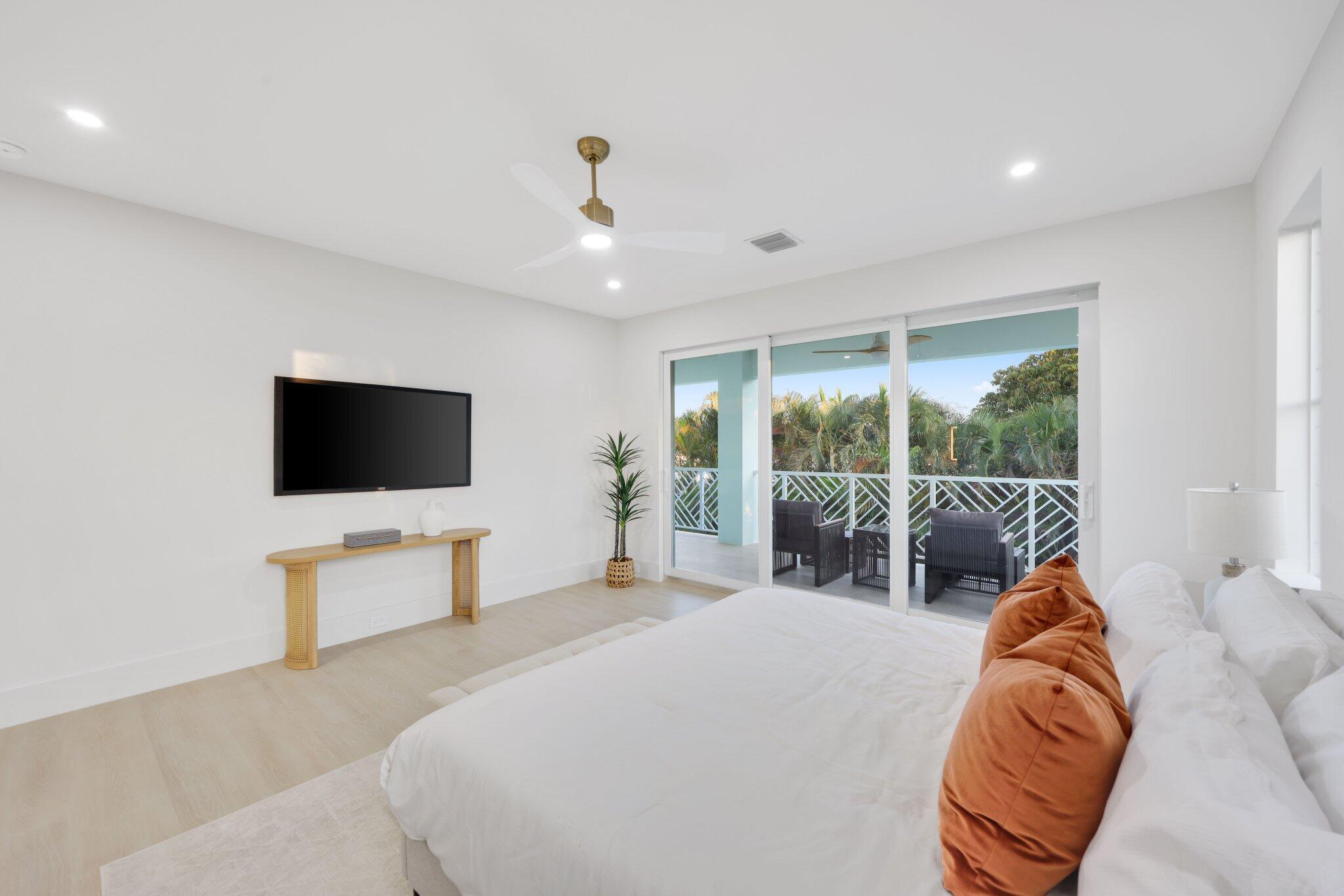 PALM BEACH ISLES 1 - Residential