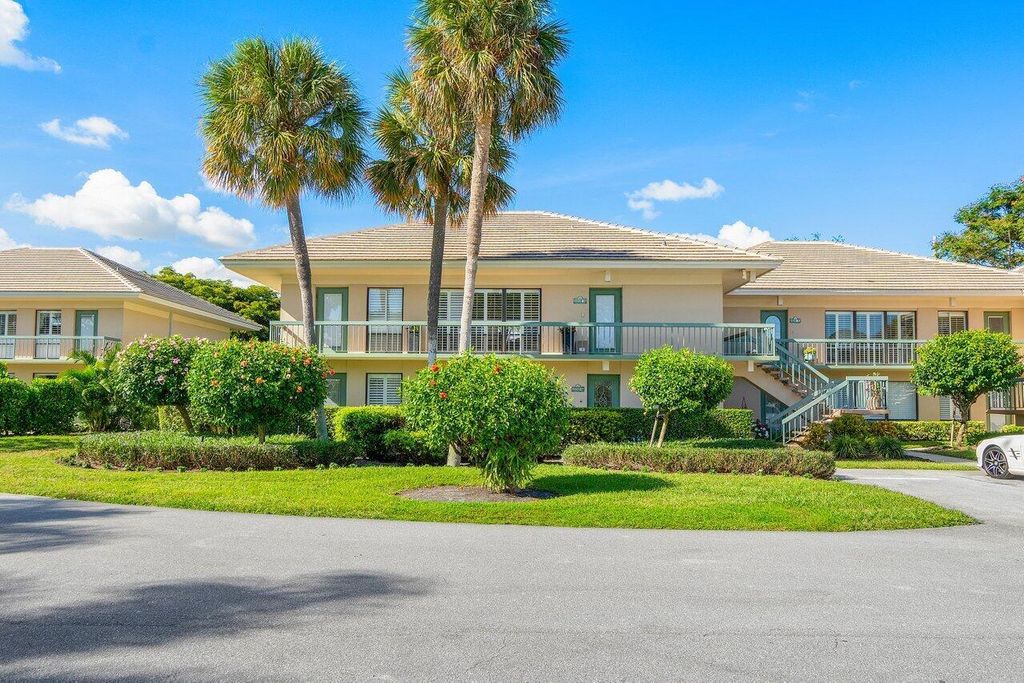 Photo of 4249 Quail Ridge Drive #Sandpiper, Boynton Beach, FL 33436 (MLS # R10934098)