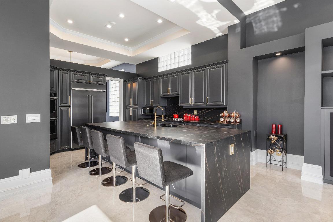 BRISTOL POINTE - Residential