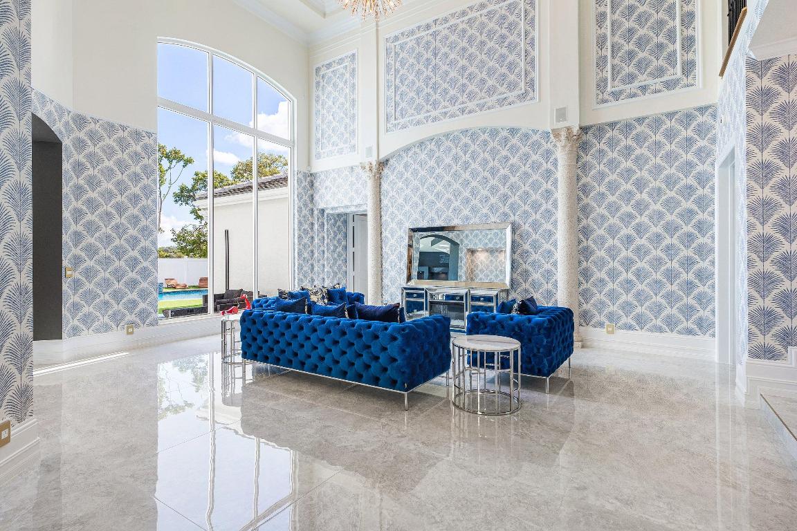 BRISTOL POINTE - Residential