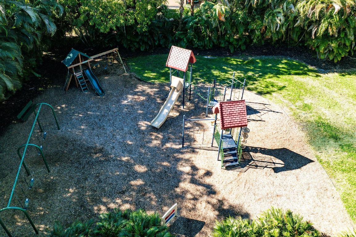 BRISTOL POINTE - Residential