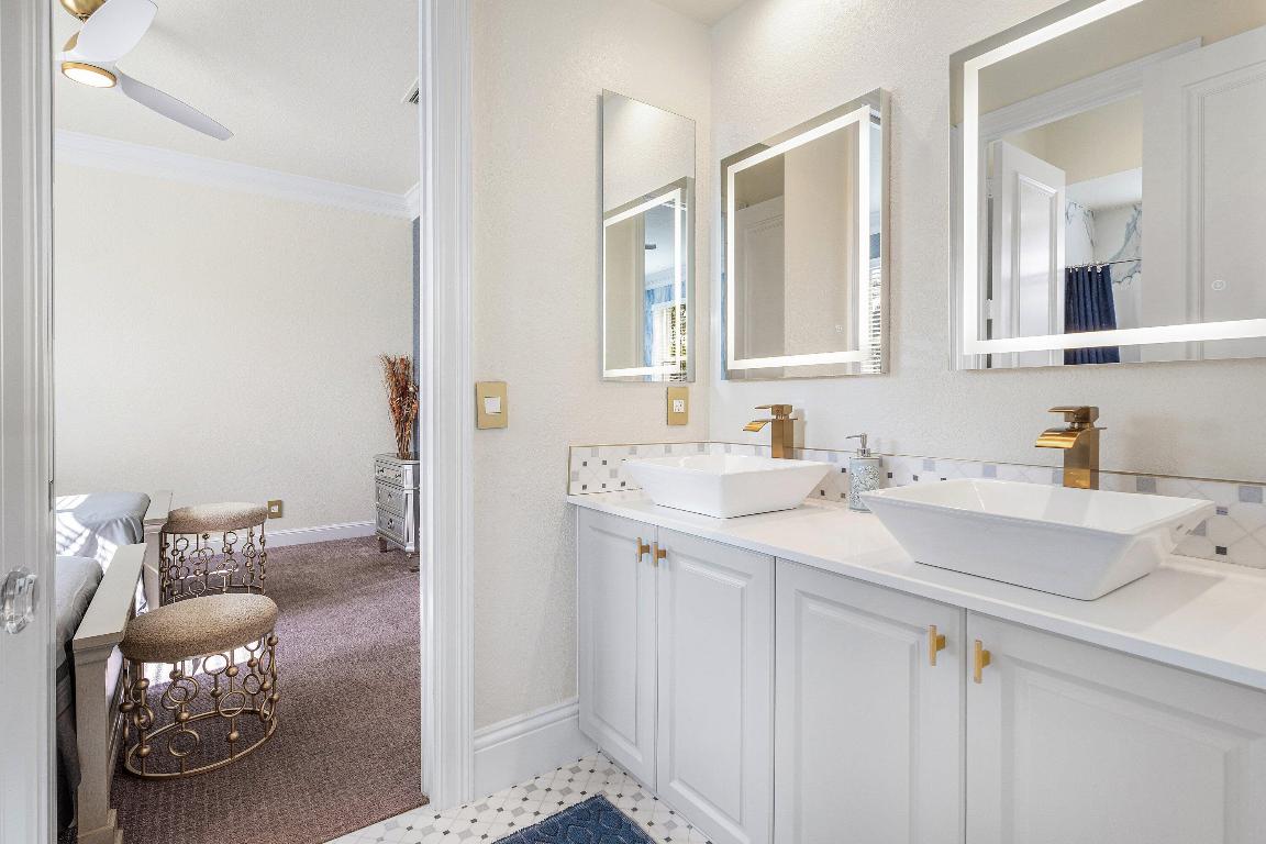 BRISTOL POINTE - Residential