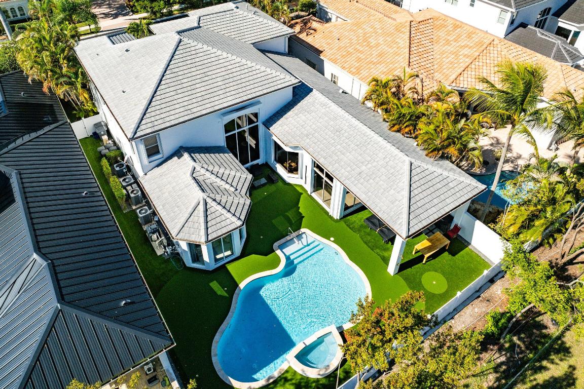 BRISTOL POINTE - Residential