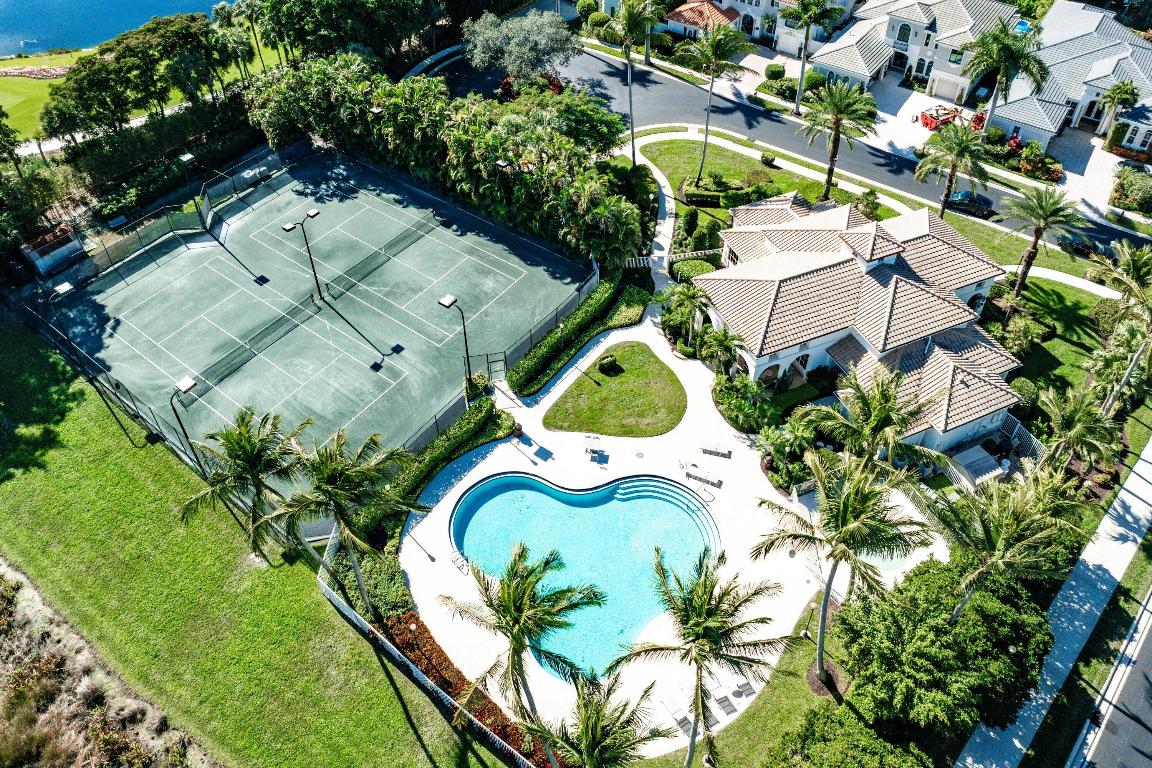 BRISTOL POINTE - Residential