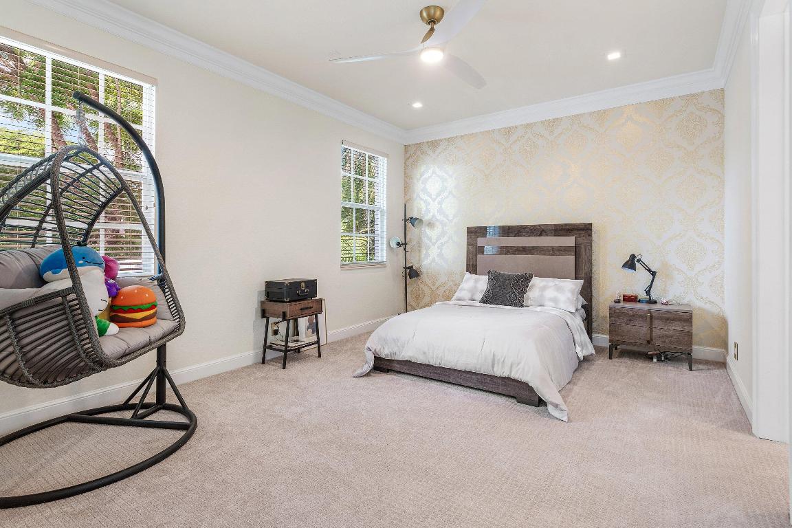 BRISTOL POINTE - Residential