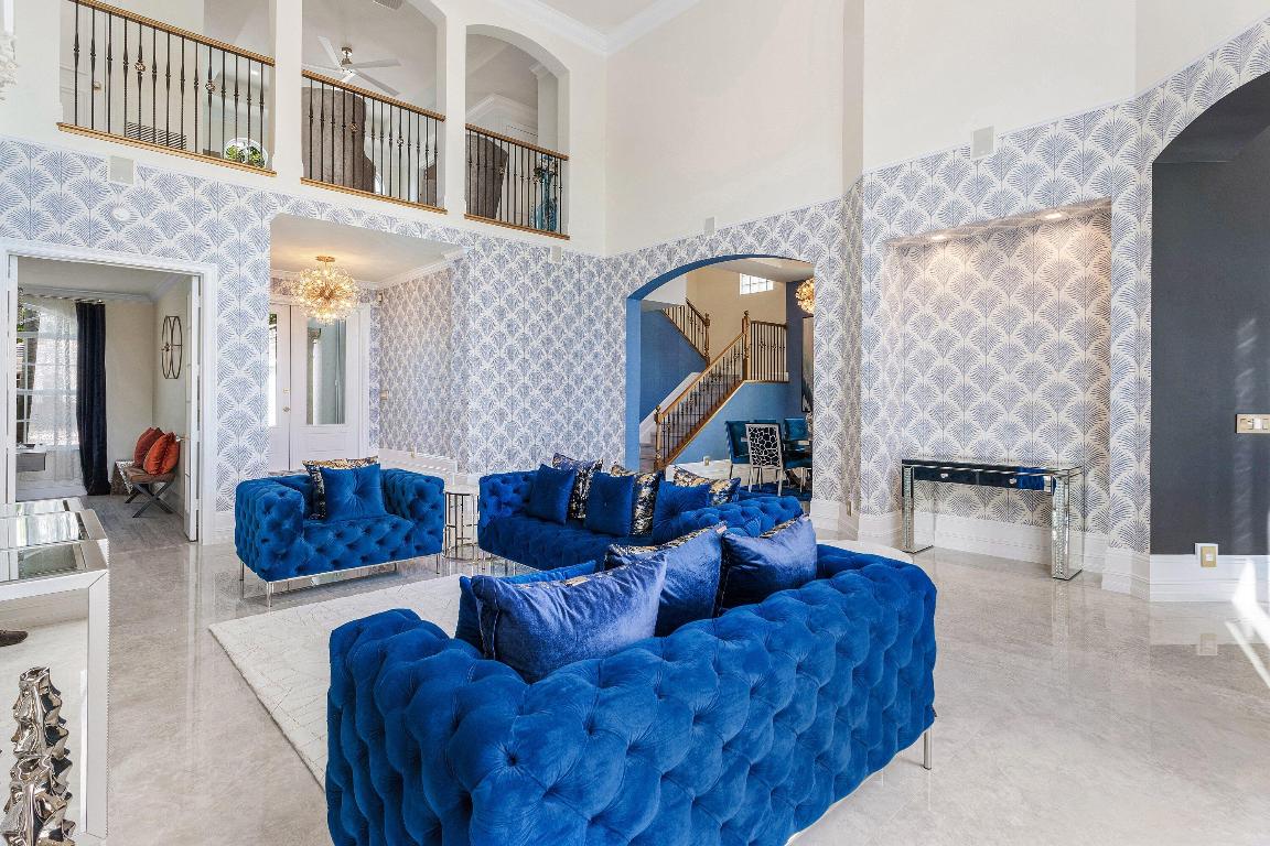 BRISTOL POINTE - Residential