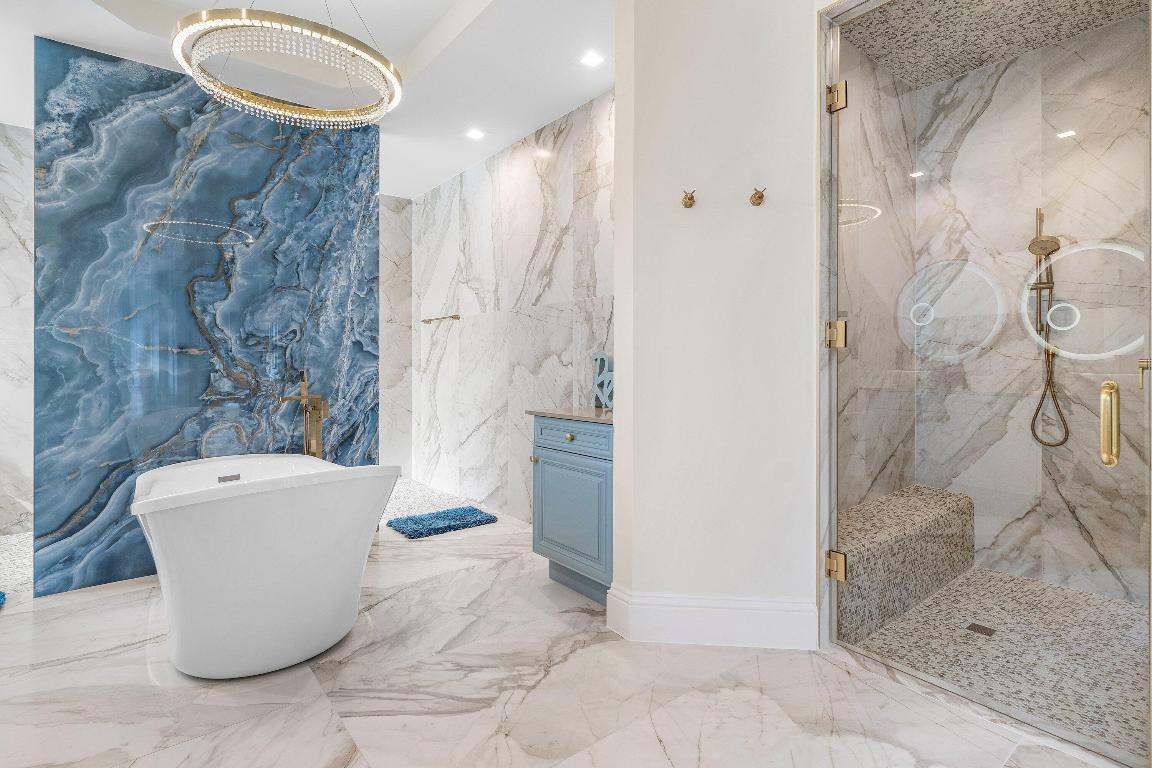 BRISTOL POINTE - Residential