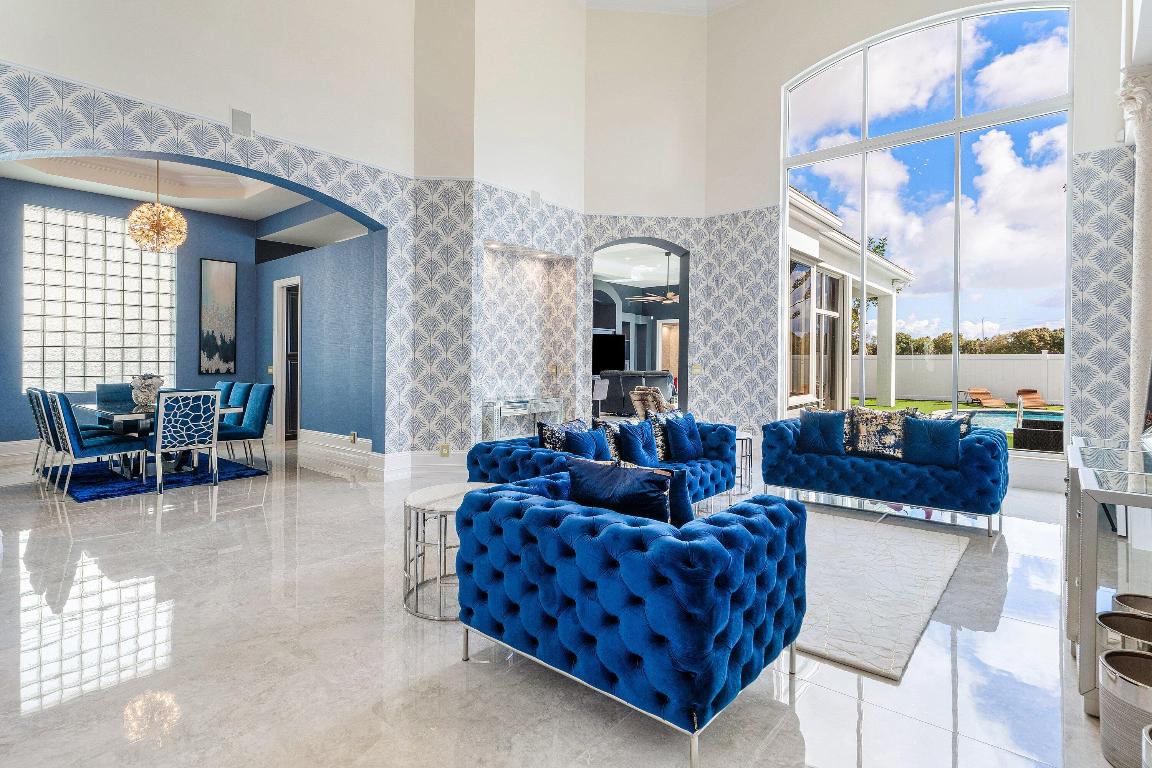 BRISTOL POINTE - Residential