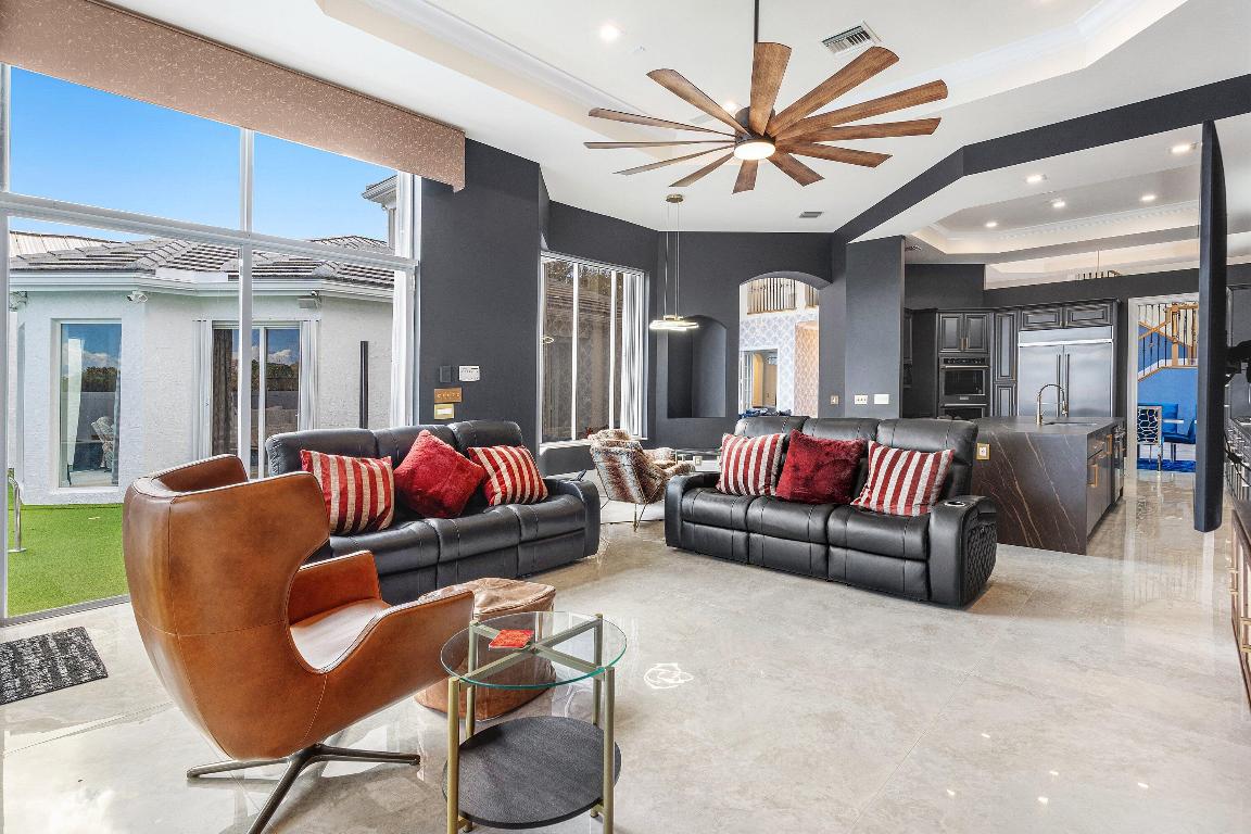 BRISTOL POINTE - Residential