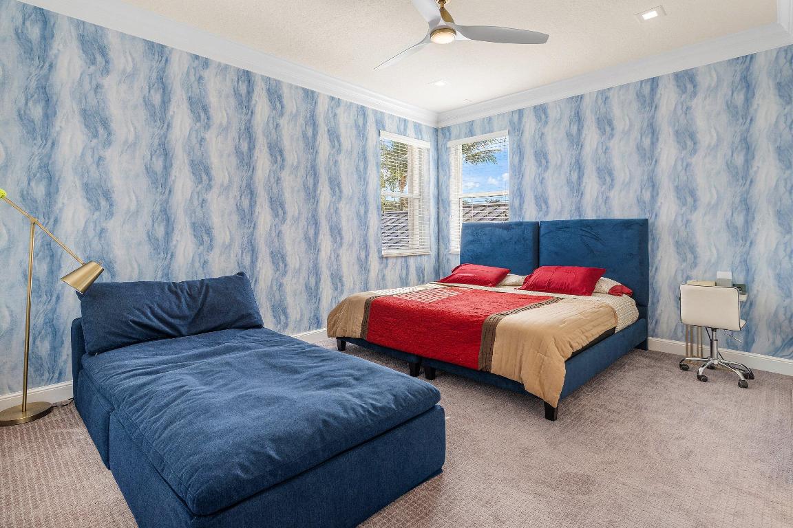 BRISTOL POINTE - Residential