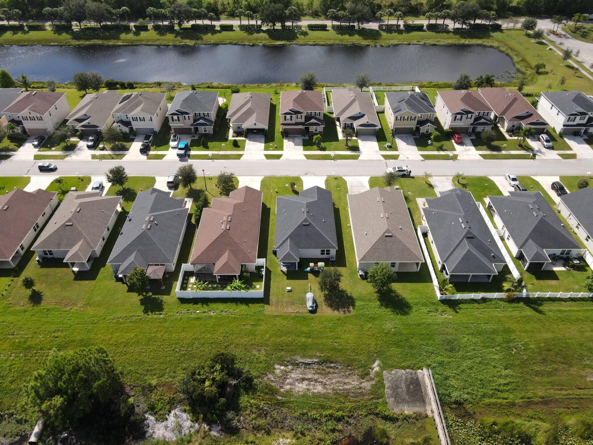 PINE TRACE THIRD REPLAT - Residential