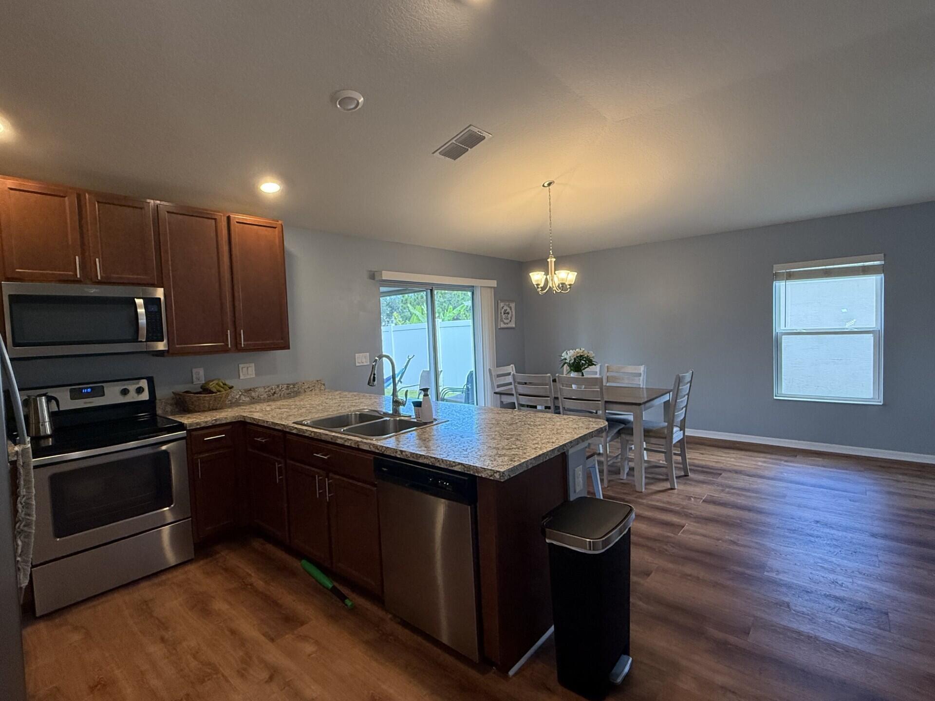 PINE TRACE THIRD REPLAT - Residential