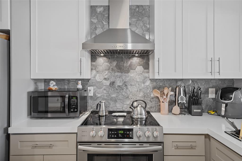 MIRROR LAKE ESTATES - Residential