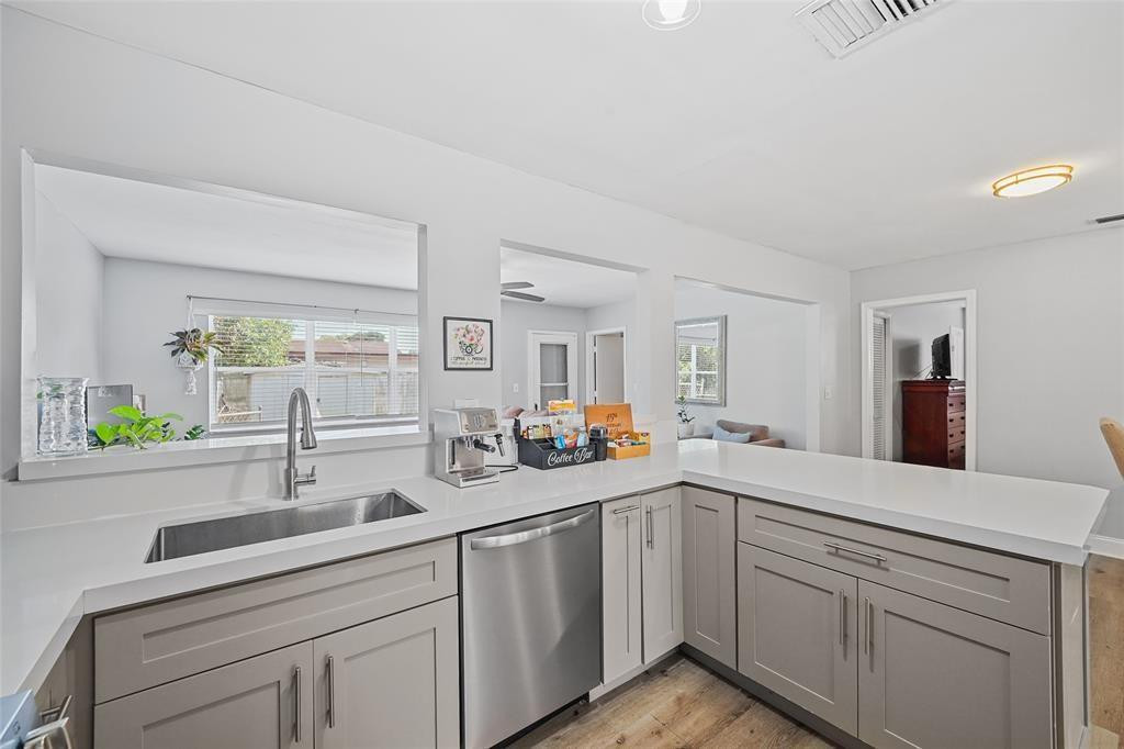 MIRROR LAKE ESTATES - Residential