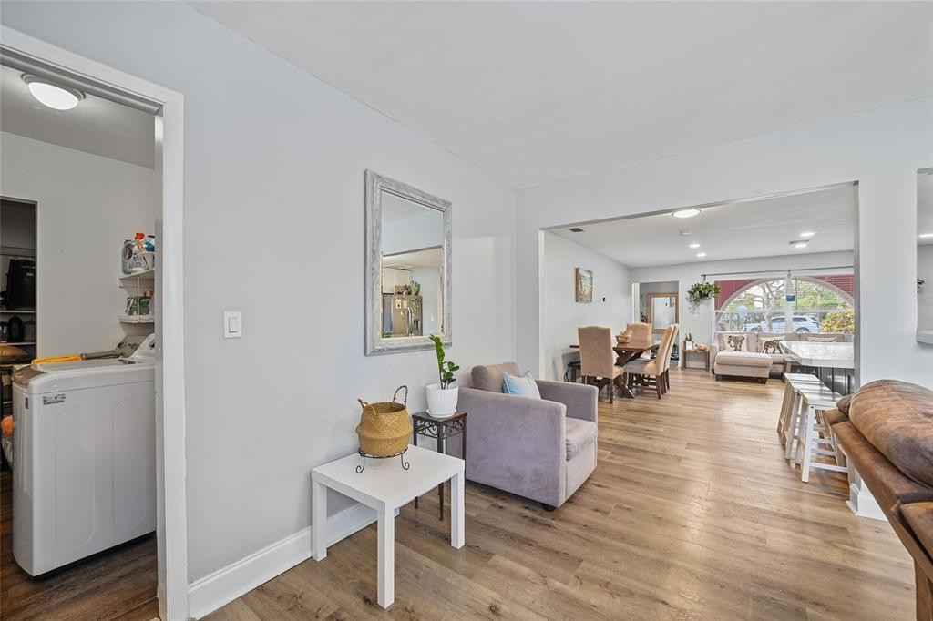 MIRROR LAKE ESTATES - Residential