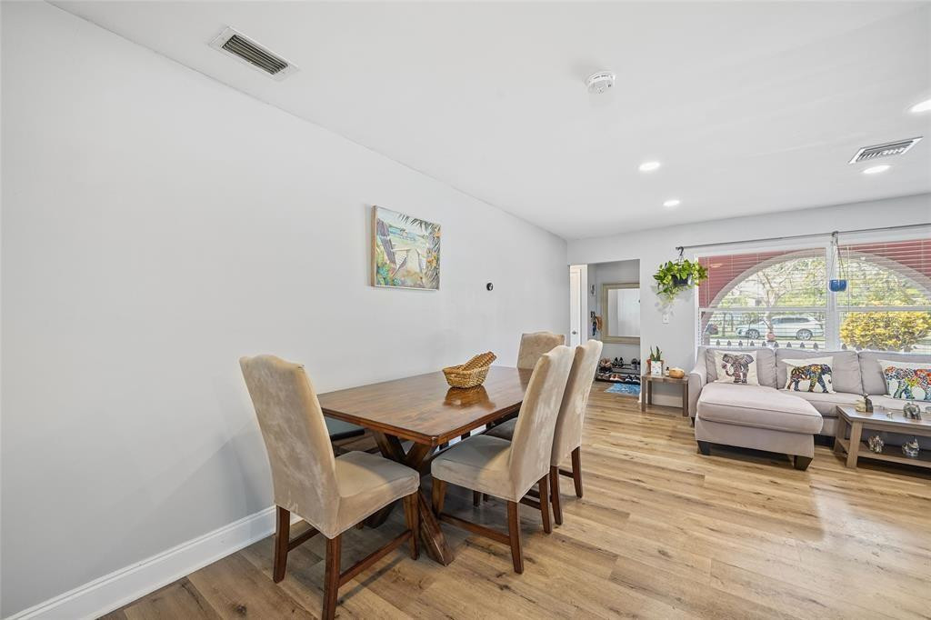 MIRROR LAKE ESTATES - Residential