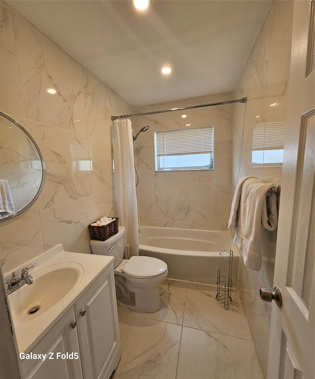 MIRROR LAKE ESTATES - Residential