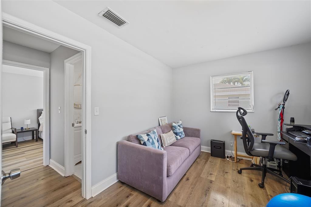 MIRROR LAKE ESTATES - Residential