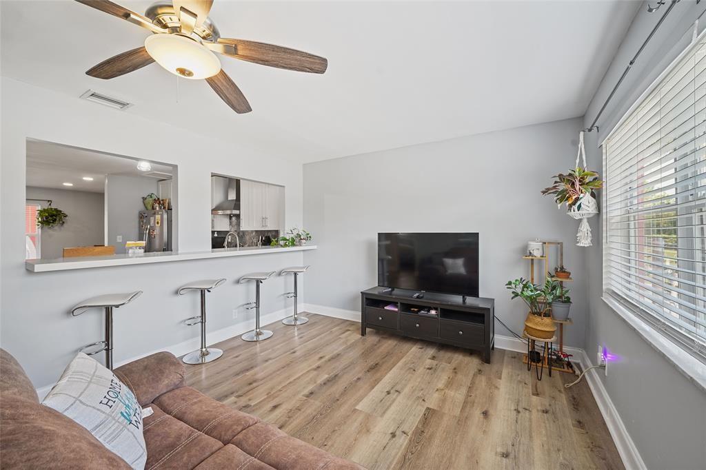 MIRROR LAKE ESTATES - Residential