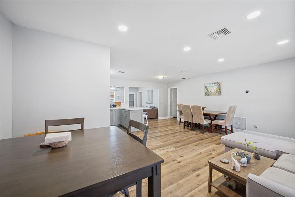 MIRROR LAKE ESTATES - Residential