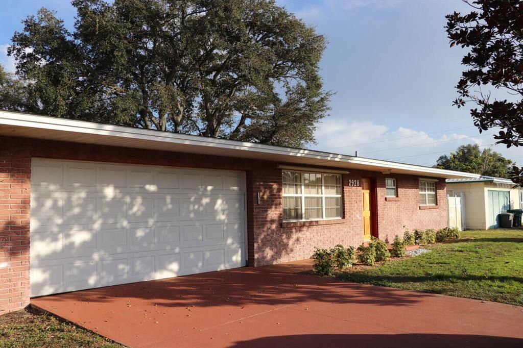 Photo of 2928 Sherwood Lane, Fort Pierce, FL 34982 (MLS # R10770876)