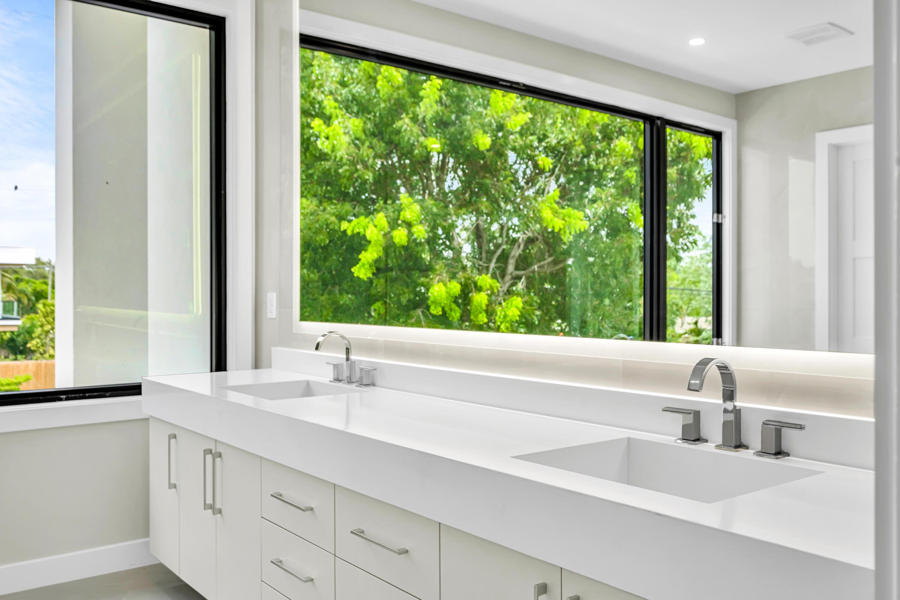 445 NE 11th Ave, Fort Lauderdale, FL, 33301, USA, 4 Bedrooms Bedrooms, ,5 BathroomsBathrooms,Residential,Active,445 NE 11th Ave,F10476701