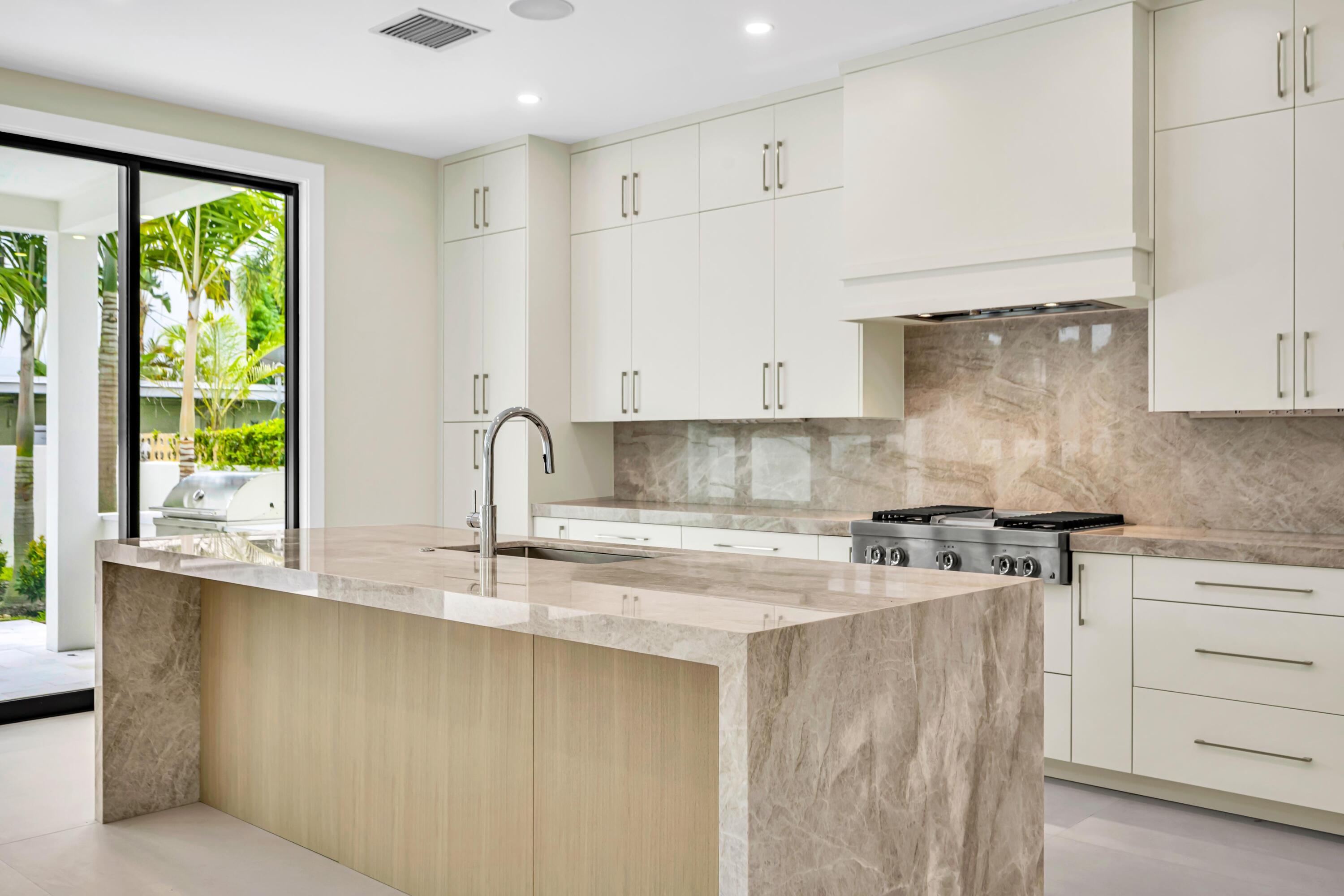 445 NE 11th Ave, Fort Lauderdale, FL, 33301, USA, 4 Bedrooms Bedrooms, ,5 BathroomsBathrooms,Residential,Active,445 NE 11th Ave,F10476701