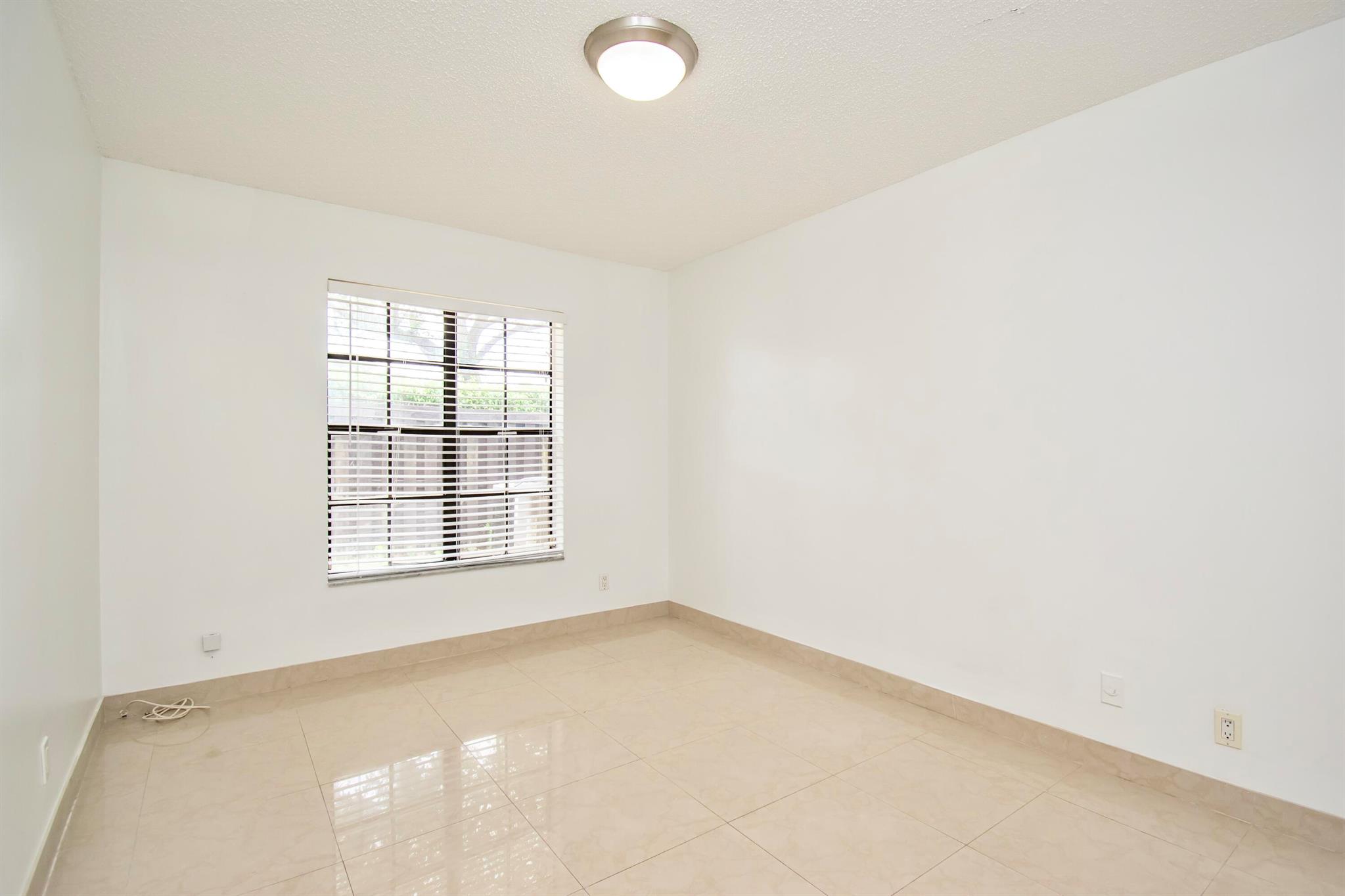 SAN SIMEON - Residential Lease