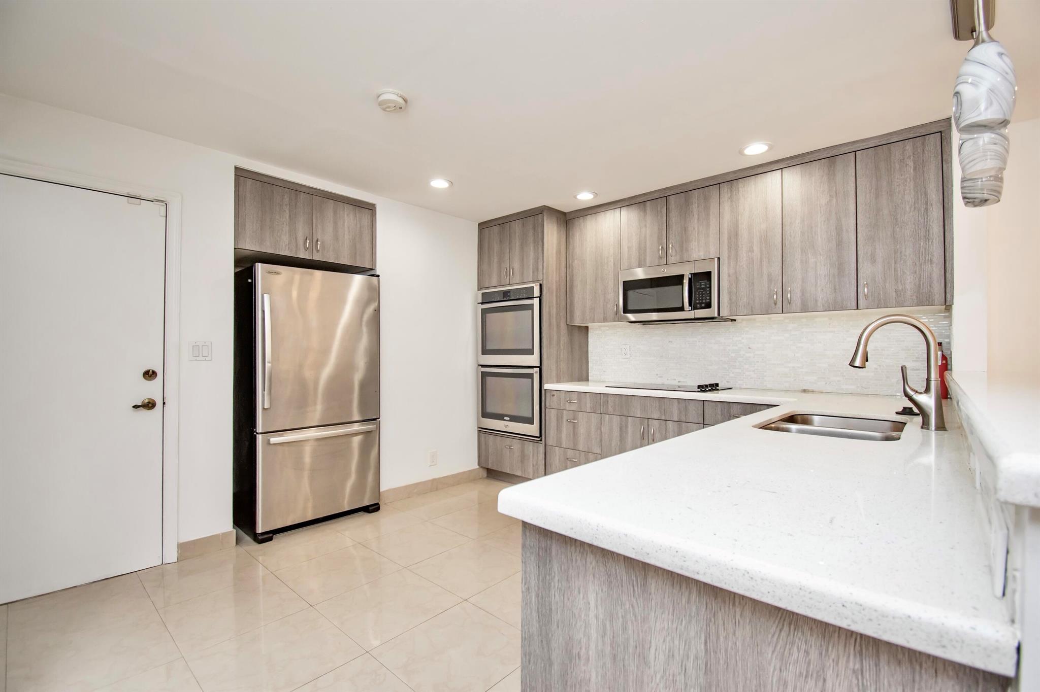 SAN SIMEON - Residential Lease