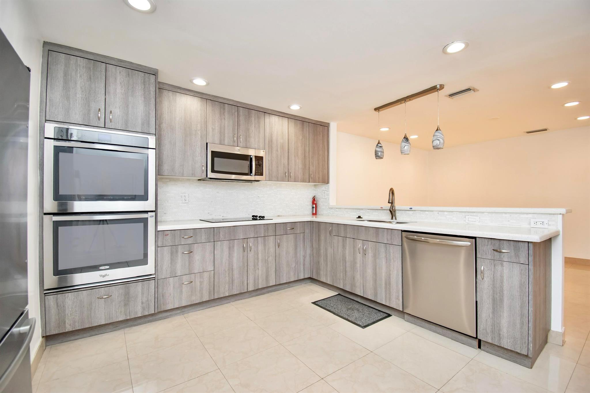 SAN SIMEON - Residential Lease