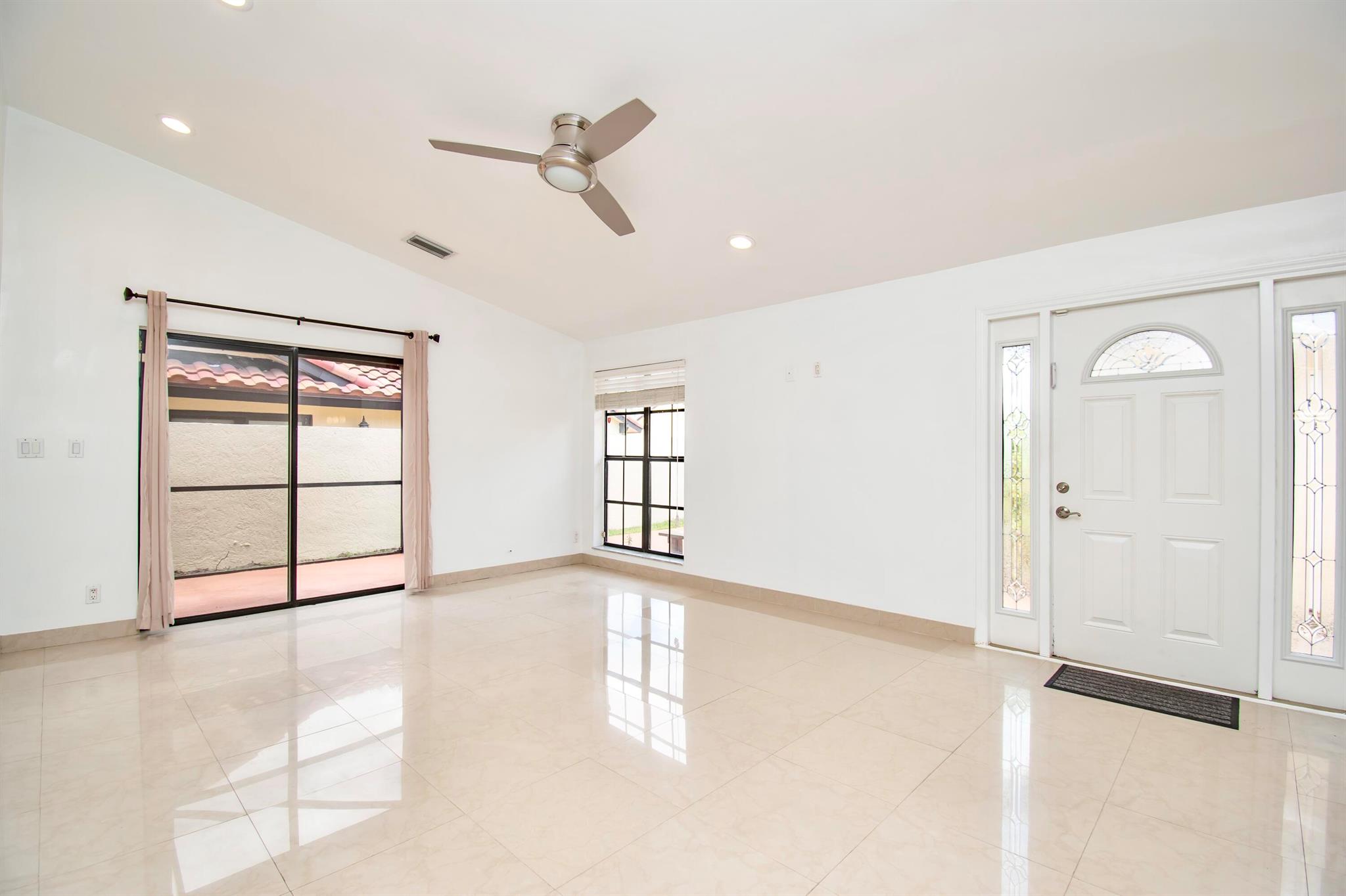 SAN SIMEON - Residential Lease