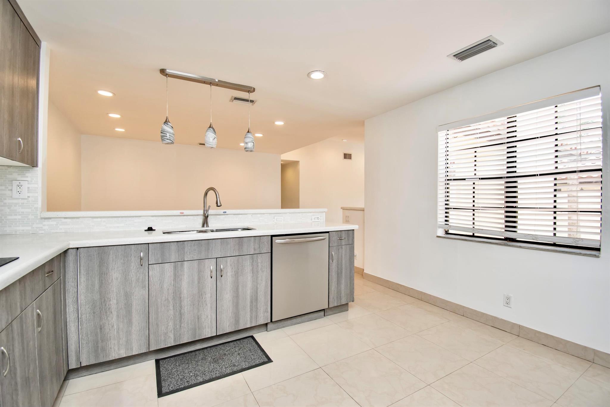 SAN SIMEON - Residential Lease