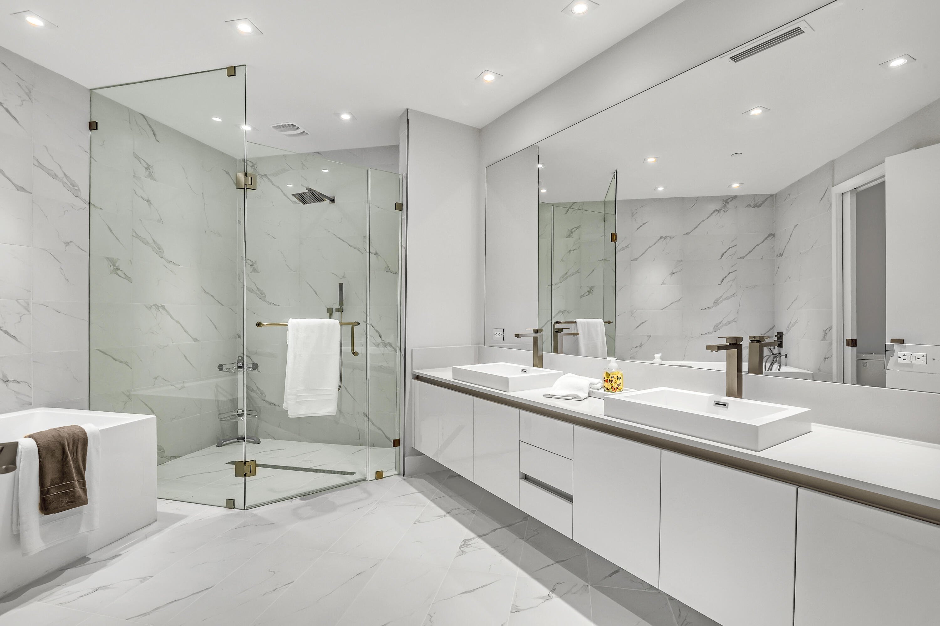 AMRIT OCEAN RESORT 2 CONDO - Residential