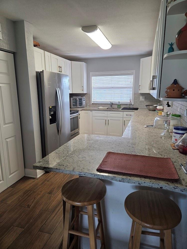 SUNRISE LAKES - Residential