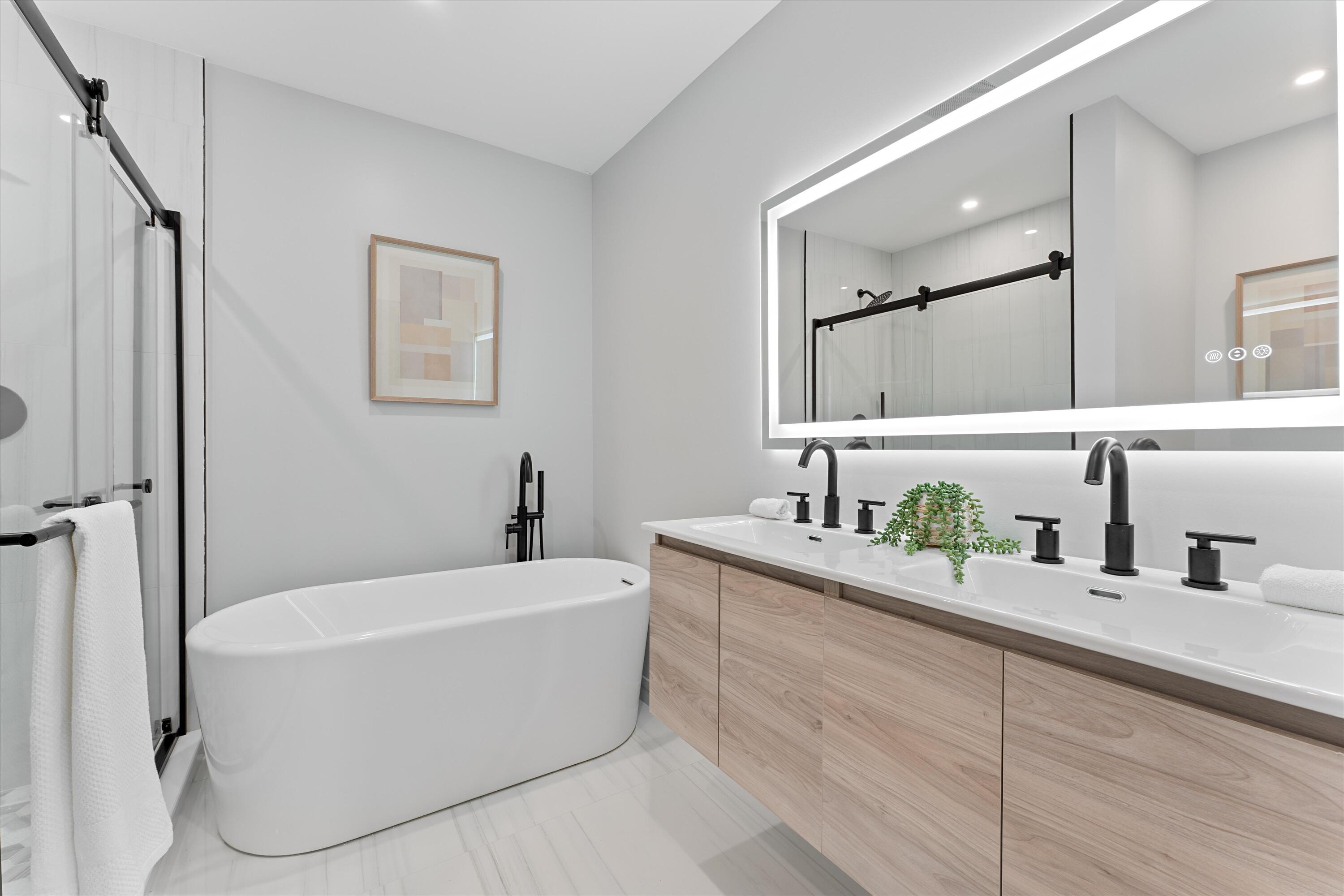 COUNTRY SEC 2 - Residential