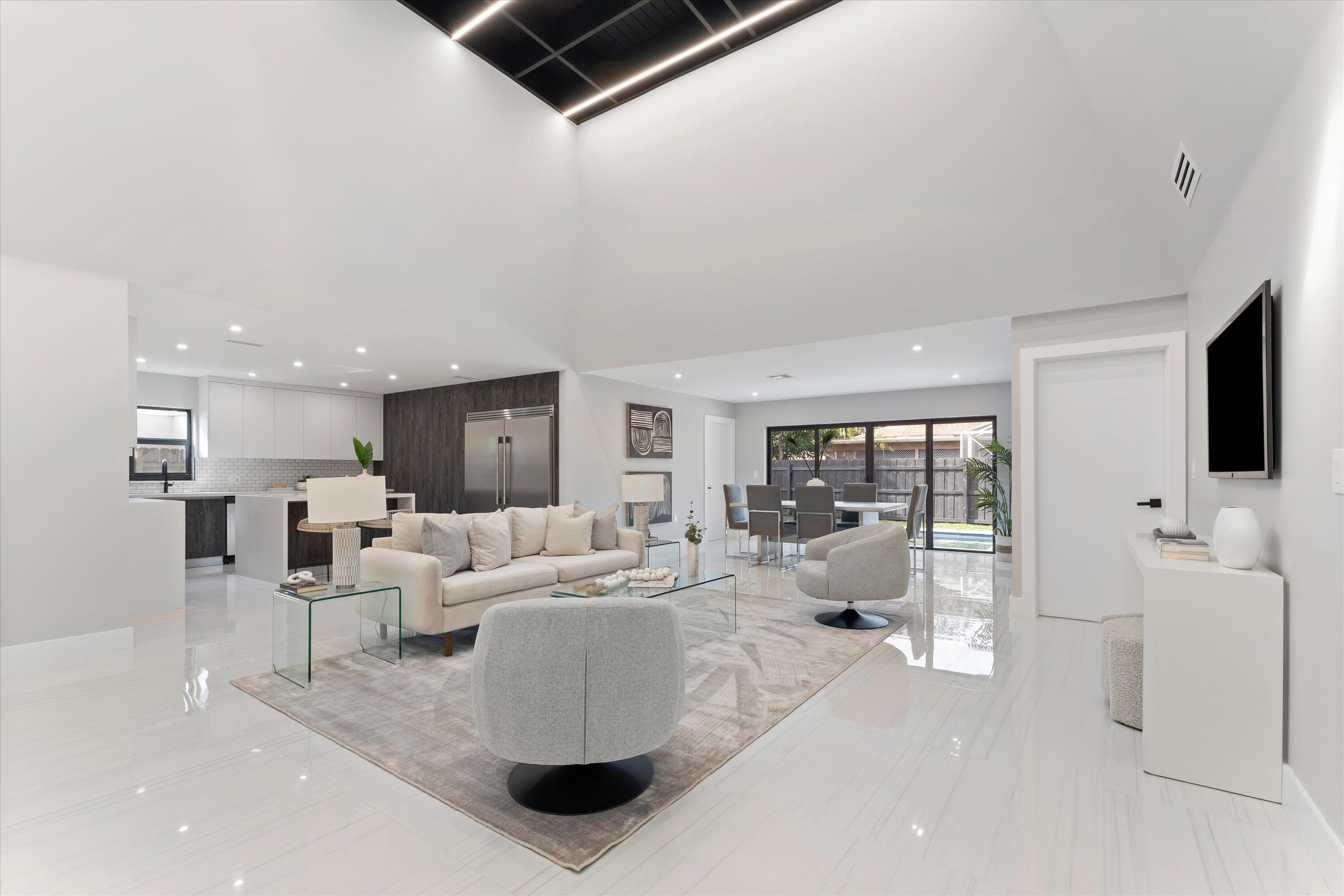 COUNTRY SEC 2 - Residential