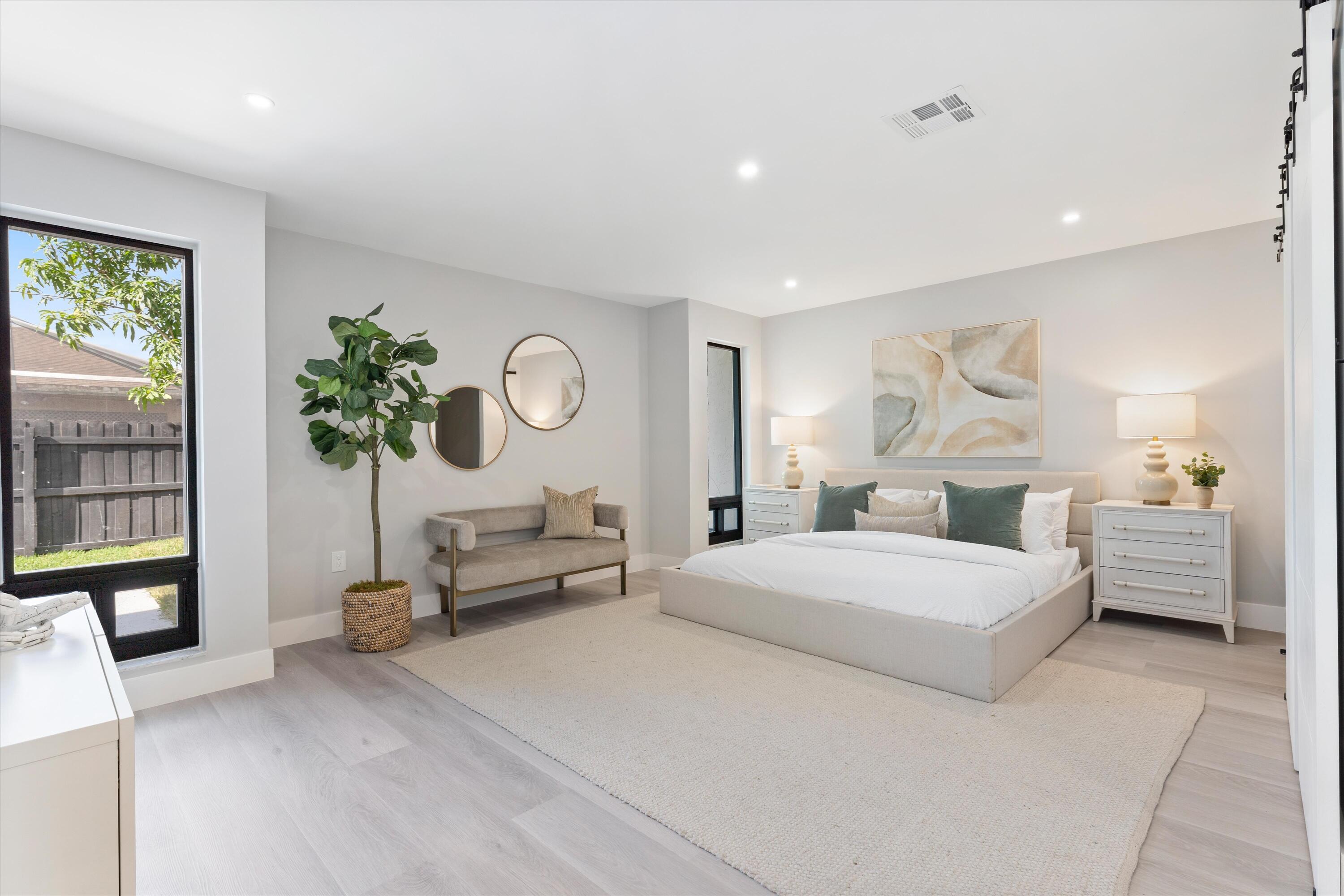 COUNTRY SEC 2 - Residential