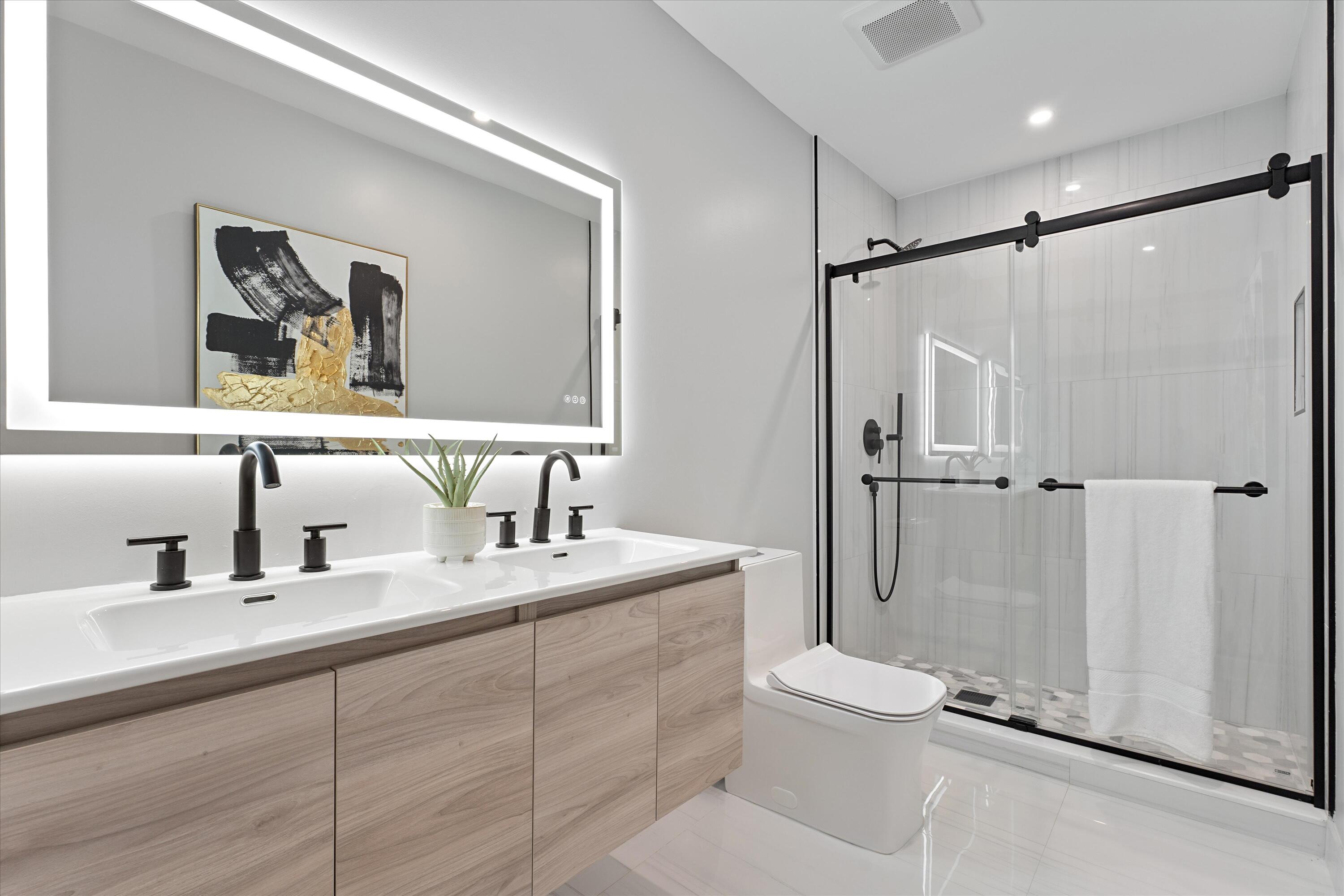 COUNTRY SEC 2 - Residential