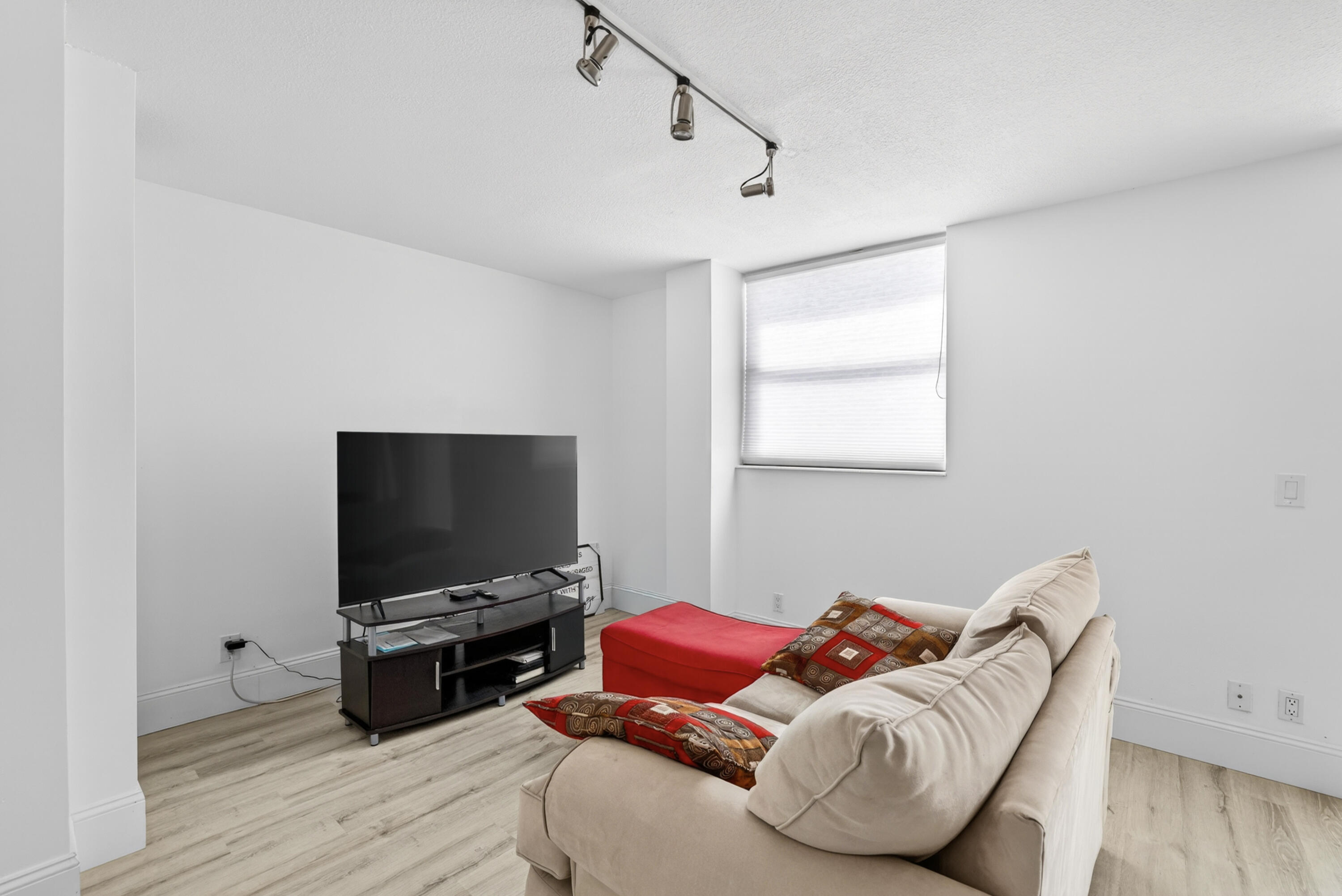 BOCA TEECA CONDO 4 - Residential